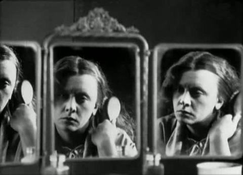 La souriante Madame Beudet (1923)